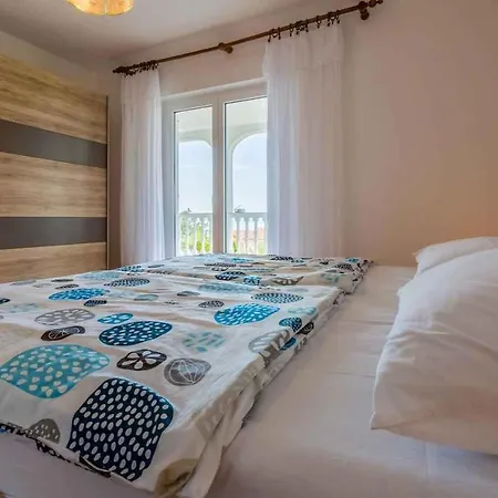 Three-bedroom 1 Crikvenica