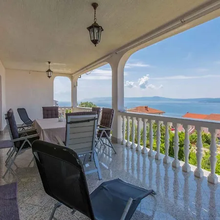 Three-bedroom 1 Daire