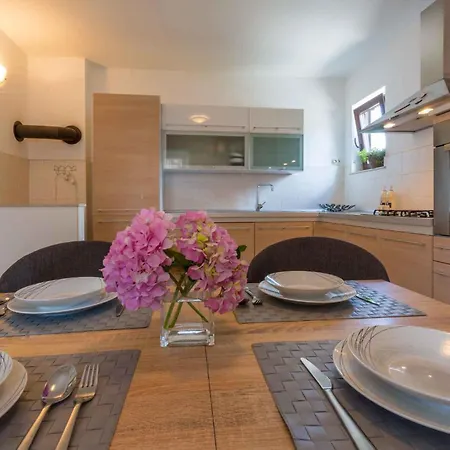 Апартаменты Three-bedroom 1 Цриквеница