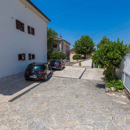 Апартаменты Three-bedroom 1 Цриквеница