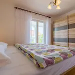 דירה Three-bedroom 1