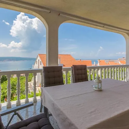 Three-bedroom 1 Crikvenica