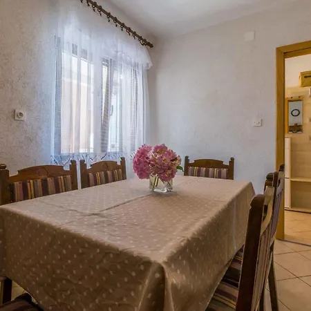 Three-bedroom 1 Crikvenica