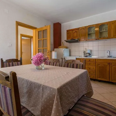 Three-bedroom 1 Apartment Crikvenica