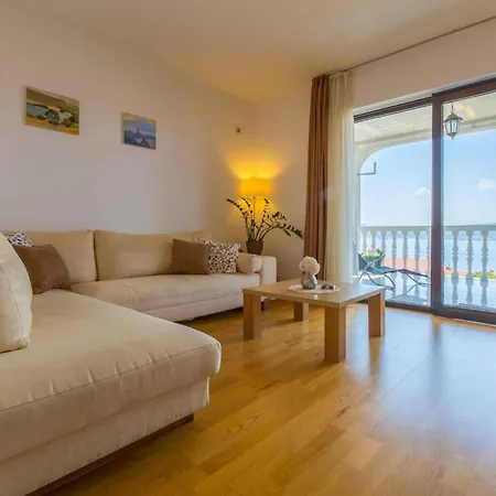 Three-bedroom 1 * Crikvenica