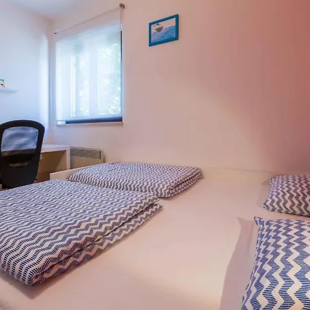 Three-bedroom 1 Apartamento Crikvenica
