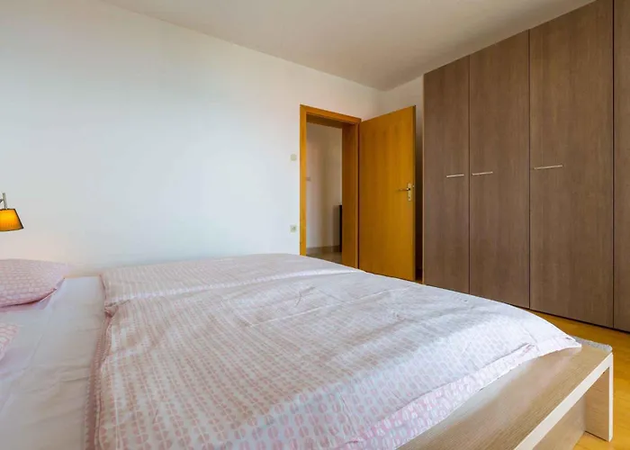 Three-bedroom 1 アパート *