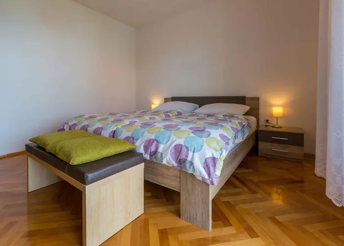 アパート Three-bedroom 1 *