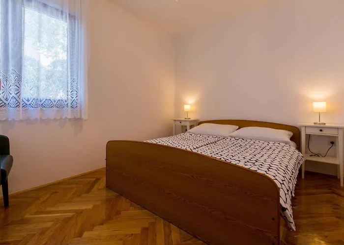 アパート Three-bedroom 1 *